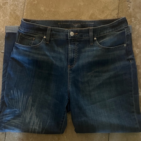 Chicos, So Slimming girlfriend slim leg crop Jean Chicos size 2 US size … - Picture 4 of 11